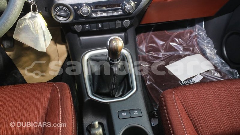 Big with watermark toyota hilux a ana import dubai 3987