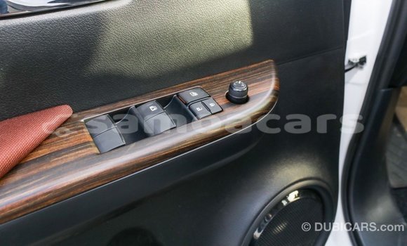 Buy Import Toyota Hilux White Car in Import - Dubai in A'ana Buy Import Toyota Hilux White Car in Import - Dubai in A'ana