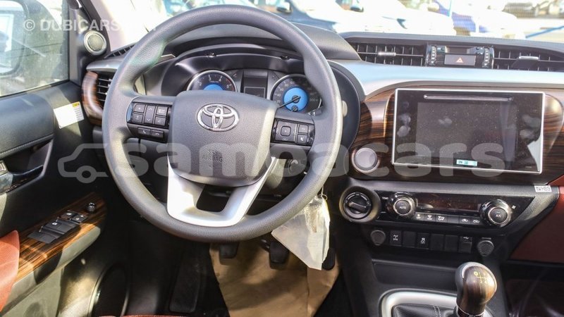 Big with watermark toyota hilux a ana import dubai 3987
