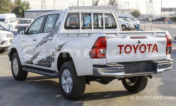 Buy Import Toyota Hilux White Car in Import - Dubai in A'ana Buy Import Toyota Hilux White Car in Import - Dubai in A'ana