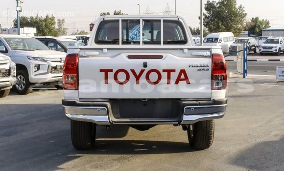Buy Import Toyota Hilux White Car in Import - Dubai in A'ana Buy Import Toyota Hilux White Car in Import - Dubai in A'ana