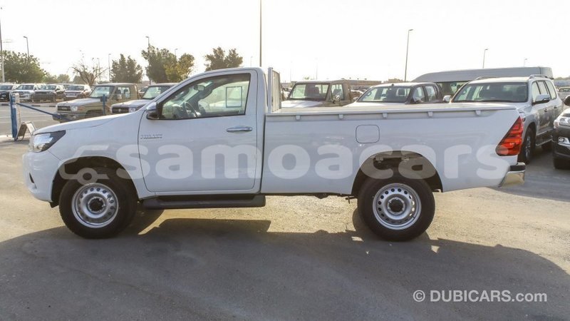 Big with watermark toyota hilux a ana import dubai 3988