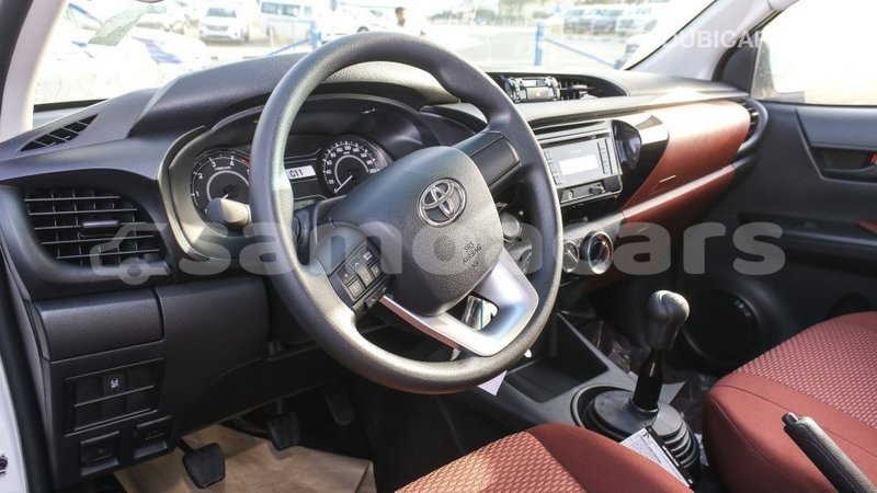 Big with watermark toyota hilux a ana import dubai 3988