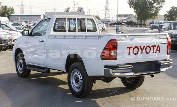 Acheter Import Voiture Toyota Hilux Blanc à Import - Dubai, A'ana Acheter Import Voiture Toyota Hilux Blanc à Import - Dubai, A'ana