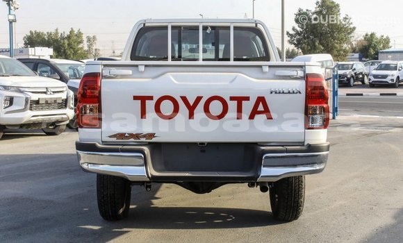Buy Import Toyota Hilux White Car in Import - Dubai in A'ana Buy Import Toyota Hilux White Car in Import - Dubai in A'ana