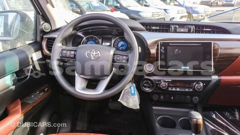 Big with watermark toyota hilux a ana import dubai 3990