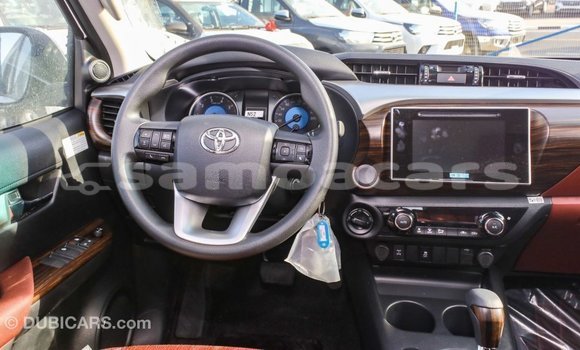 Buy Import Toyota Hilux White Car in Import - Dubai in A'ana Buy Import Toyota Hilux White Car in Import - Dubai in A'ana