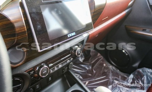 Buy Import Toyota Hilux White Car in Import - Dubai in A'ana Buy Import Toyota Hilux White Car in Import - Dubai in A'ana