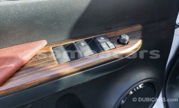 Buy Import Toyota Hilux White Car in Import - Dubai in A'ana Buy Import Toyota Hilux White Car in Import - Dubai in A'ana