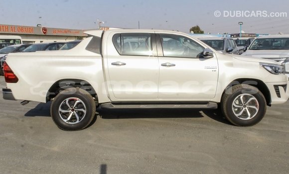 Buy Import Toyota Hilux White Car in Import - Dubai in A'ana Buy Import Toyota Hilux White Car in Import - Dubai in A'ana