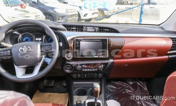 Buy Import Toyota Hilux White Car in Import - Dubai in A'ana Buy Import Toyota Hilux White Car in Import - Dubai in A'ana
