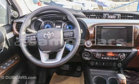 Buy Import Toyota Hilux White Car in Import - Dubai in A'ana Buy Import Toyota Hilux White Car in Import - Dubai in A'ana