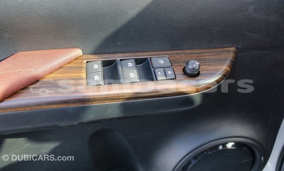 Buy Import Toyota Hilux White Car in Import - Dubai in A'ana Buy Import Toyota Hilux White Car in Import - Dubai in A'ana