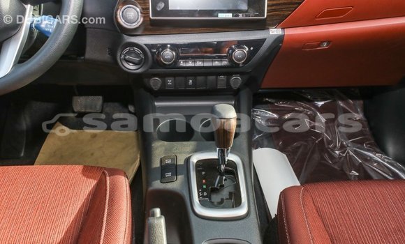 Buy Import Toyota Hilux White Car in Import - Dubai in A'ana Buy Import Toyota Hilux White Car in Import - Dubai in A'ana