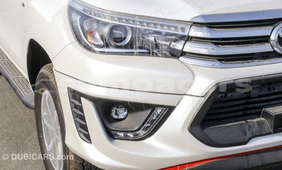 Buy Import Toyota Hilux White Car in Import - Dubai in A'ana Buy Import Toyota Hilux White Car in Import - Dubai in A'ana