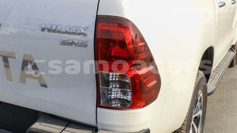 Big with watermark toyota hilux a ana import dubai 3996