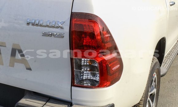 Buy Import Toyota Hilux White Car in Import - Dubai in A'ana Buy Import Toyota Hilux White Car in Import - Dubai in A'ana
