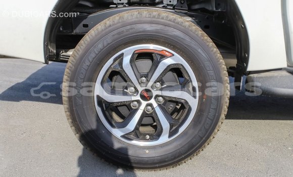 Buy Import Toyota Hilux White Car in Import - Dubai in A'ana Buy Import Toyota Hilux White Car in Import - Dubai in A'ana