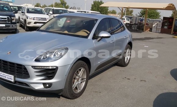 Acheter Import Voiture Porsche Macan Autre à Import - Dubai, A'ana Acheter Import Voiture Porsche Macan Autre à Import - Dubai, A'ana