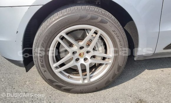 Acheter Import Voiture Porsche Macan Autre à Import - Dubai, A'ana Acheter Import Voiture Porsche Macan Autre à Import - Dubai, A'ana