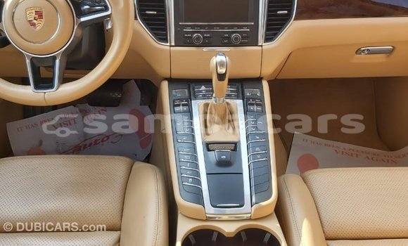 Acheter Import Voiture Porsche Macan Autre à Import - Dubai, A'ana Acheter Import Voiture Porsche Macan Autre à Import - Dubai, A'ana