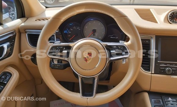 Acheter Import Voiture Porsche Macan Autre à Import - Dubai, A'ana Acheter Import Voiture Porsche Macan Autre à Import - Dubai, A'ana