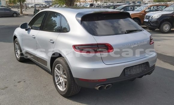 Acheter Import Voiture Porsche Macan Autre à Import - Dubai, A'ana Acheter Import Voiture Porsche Macan Autre à Import - Dubai, A'ana