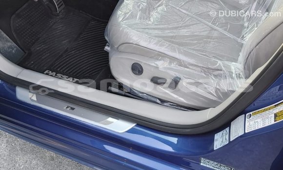 Acheter Import Voiture Volkswagen Passat Bleu à Import - Dubai, A'ana Acheter Import Voiture Volkswagen Passat Bleu à Import - Dubai, A'ana