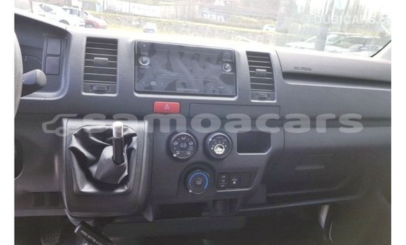 Acheter Import Voiture Toyota Hiace Blanc à Import - Dubai, A'ana Acheter Import Voiture Toyota Hiace Blanc à Import - Dubai, A'ana