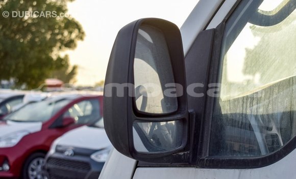 Buy Import Kia Carens White Car in Import - Dubai in A'ana Buy Import Kia Carens White Car in Import - Dubai in A'ana