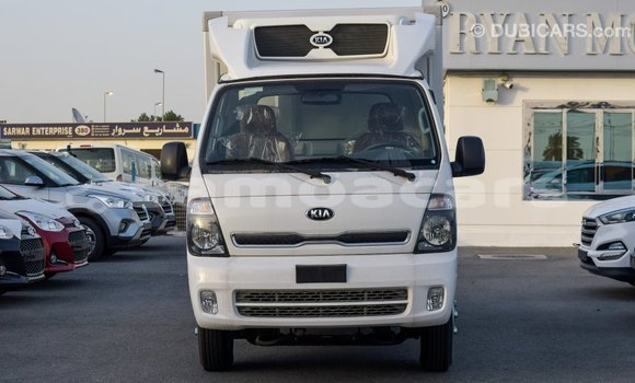 Buy Import Kia K3 White Car in Import - Dubai in A'ana Buy Import Kia K3 White Car in Import - Dubai in A'ana