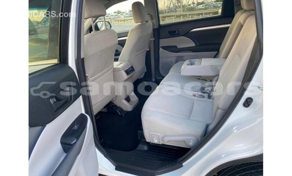 Acheter Import Voiture Toyota Highlander Blanc à Import - Dubai, A'ana Acheter Import Voiture Toyota Highlander Blanc à Import - Dubai, A'ana