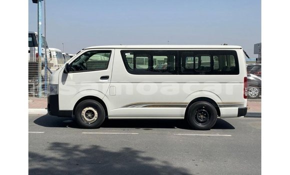 Acheter Import Voiture Toyota Hiace Blanc à Import - Dubai, A'ana Acheter Import Voiture Toyota Hiace Blanc à Import - Dubai, A'ana