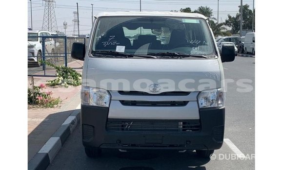 Acheter Import Voiture Toyota Hiace Blanc à Import - Dubai, A'ana Acheter Import Voiture Toyota Hiace Blanc à Import - Dubai, A'ana