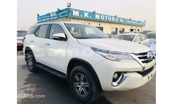 Buy Import Toyota Fortuner White Car in Import - Dubai in A'ana Buy Import Toyota Fortuner White Car in Import - Dubai in A'ana