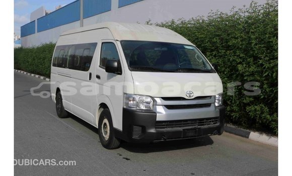 Acheter Import Voiture Toyota Hiace Blanc à Import - Dubai, A'ana Acheter Import Voiture Toyota Hiace Blanc à Import - Dubai, A'ana
