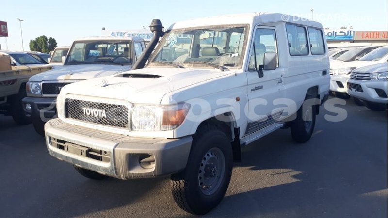 Big with watermark toyota land cruiser a ana import dubai 4056