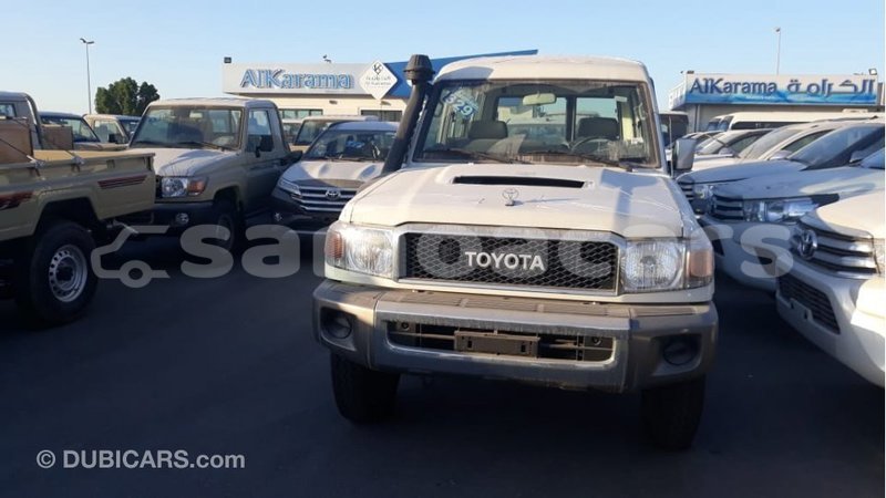 Big with watermark toyota land cruiser a ana import dubai 4056