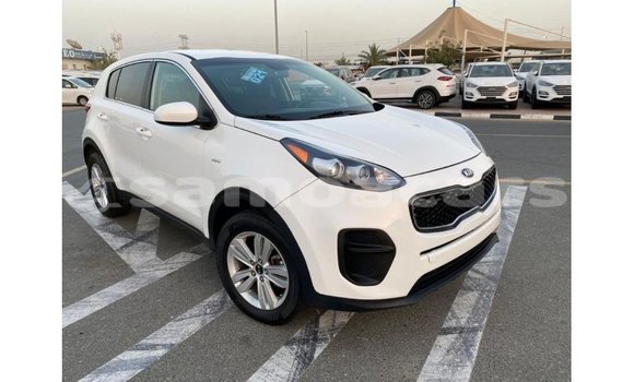 Acheter Import Voiture Kia Sportage Blanc à Import - Dubai, A'ana Acheter Import Voiture Kia Sportage Blanc à Import - Dubai, A'ana