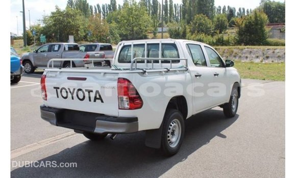 Acheter Import Voiture Toyota Hilux Blanc à Import - Dubai, A'ana Acheter Import Voiture Toyota Hilux Blanc à Import - Dubai, A'ana