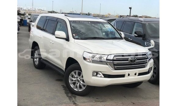 Buy Import Toyota Land Cruiser White Car in Import - Dubai in A'ana Buy Import Toyota Land Cruiser White Car in Import - Dubai in A'ana