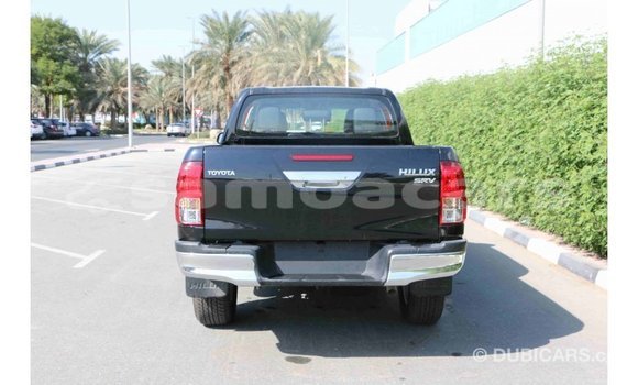 Acheter Import Voiture Toyota Hilux Noir à Import - Dubai, A'ana Acheter Import Voiture Toyota Hilux Noir à Import - Dubai, A'ana