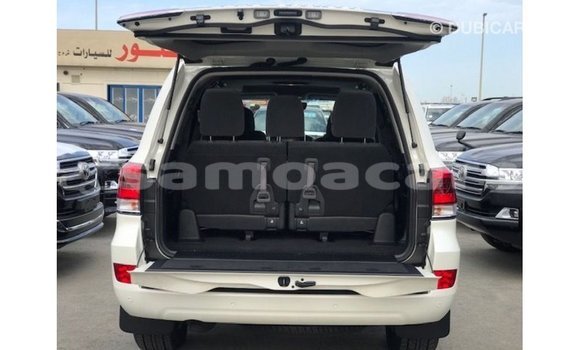 Buy Import Toyota Land Cruiser White Car in Import - Dubai in A'ana Buy Import Toyota Land Cruiser White Car in Import - Dubai in A'ana
