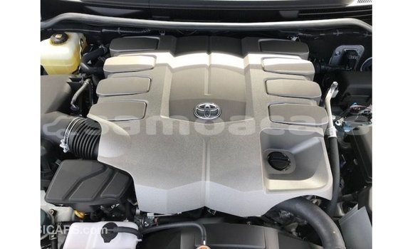 Buy Import Toyota Land Cruiser White Car in Import - Dubai in A'ana Buy Import Toyota Land Cruiser White Car in Import - Dubai in A'ana