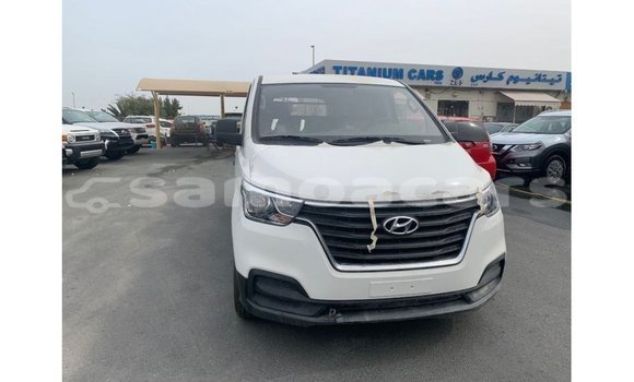 Buy Import Hyundai Cargo White Car in Import - Dubai in A'ana Buy Import Hyundai Cargo White Car in Import - Dubai in A'ana