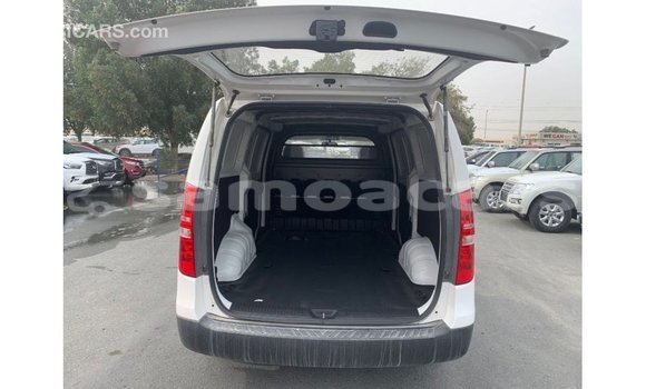 Buy Import Hyundai Cargo White Car in Import - Dubai in A'ana Buy Import Hyundai Cargo White Car in Import - Dubai in A'ana
