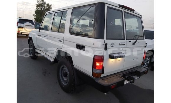 Buy Import Toyota Land Cruiser White Car in Import - Dubai in A'ana Buy Import Toyota Land Cruiser White Car in Import - Dubai in A'ana