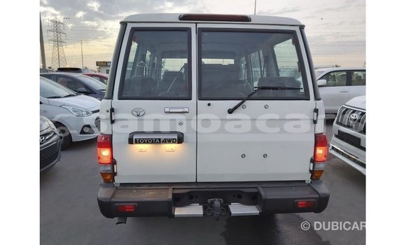Buy Import Toyota Land Cruiser White Car in Import - Dubai in A'ana Buy Import Toyota Land Cruiser White Car in Import - Dubai in A'ana