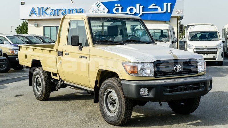 Big with watermark toyota land cruiser a ana import dubai 4096