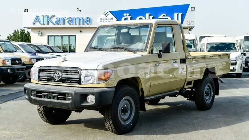 Big with watermark toyota land cruiser a ana import dubai 4096